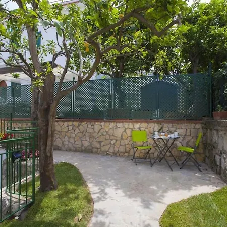 Апартаменты Enjoy Сорренто